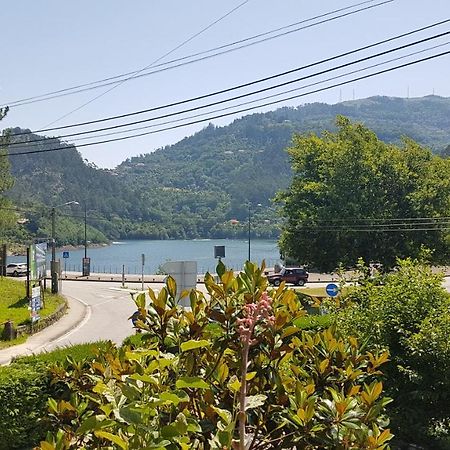 Sobreiro Apartamentos Rio Caldo Ngoại thất bức ảnh