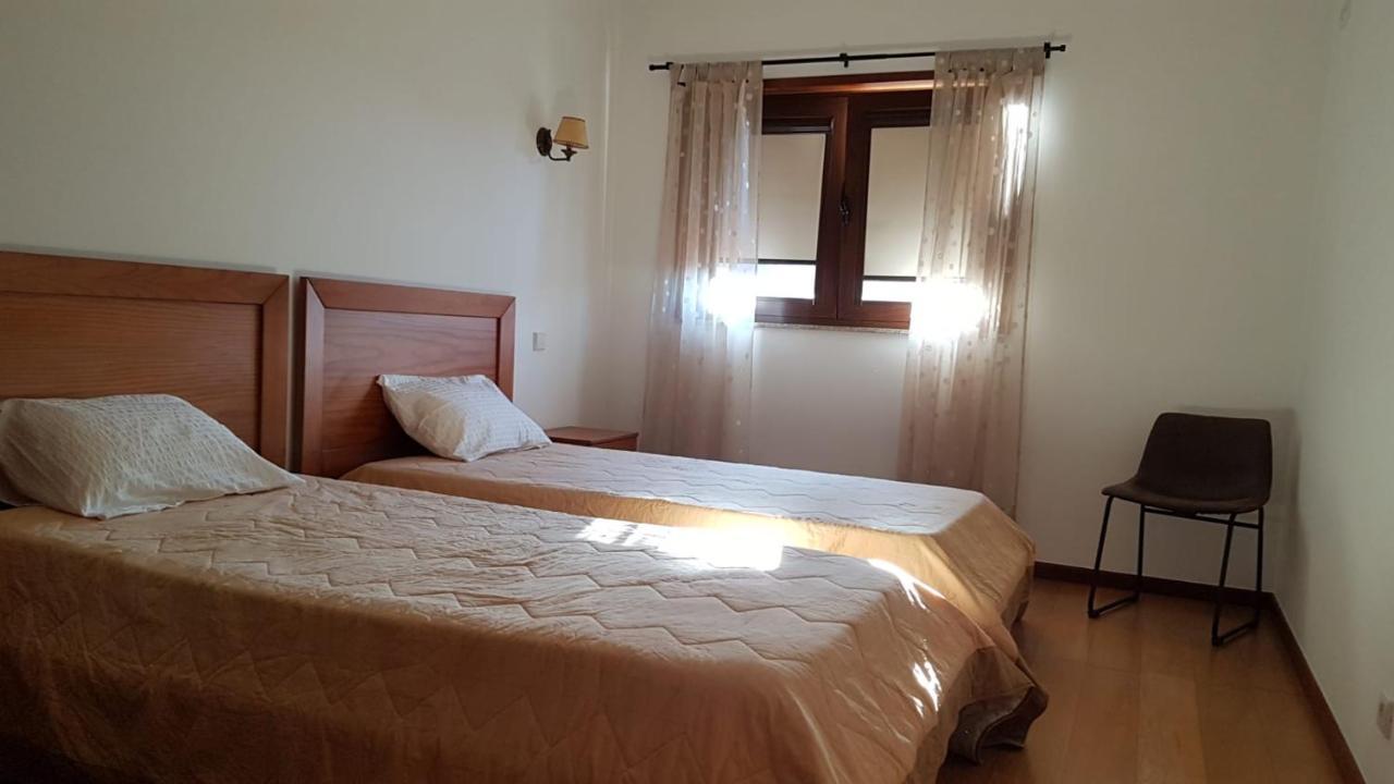 Sobreiro Apartamentos Rio Caldo Ngoại thất bức ảnh